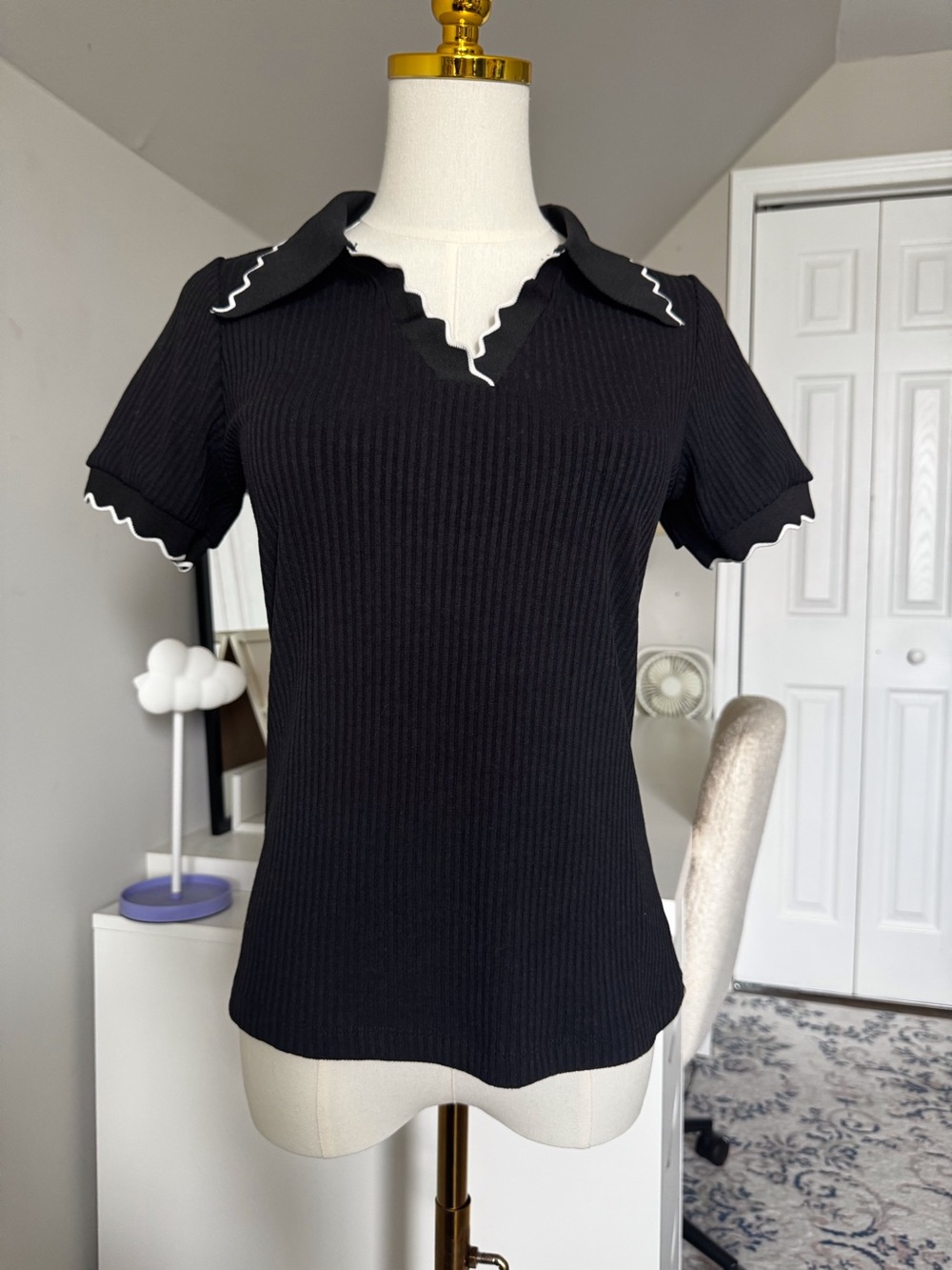 Maeve by Anthropologie | Ribbed Scallop Trim Polo Top